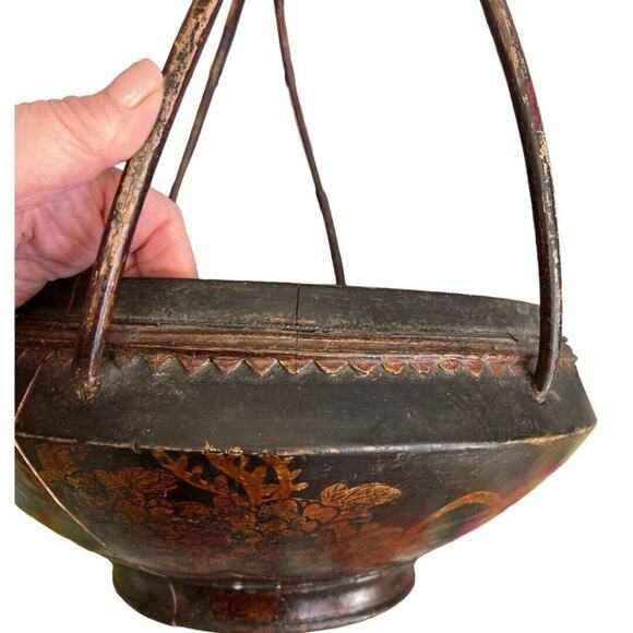 Antique Chinese Chrysanthemum Wooden Handled Bowl - Picture 9 of 11